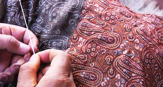 Pashmina-wedding-shawl-kashmir-jamavar-needlepoint-scarf-stole-scarves-hand-embroidered-540